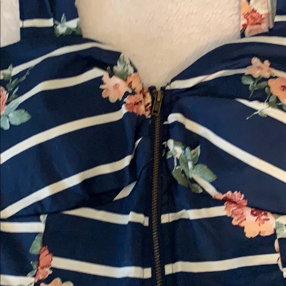 NWT- tank top - Picture 2 of 4